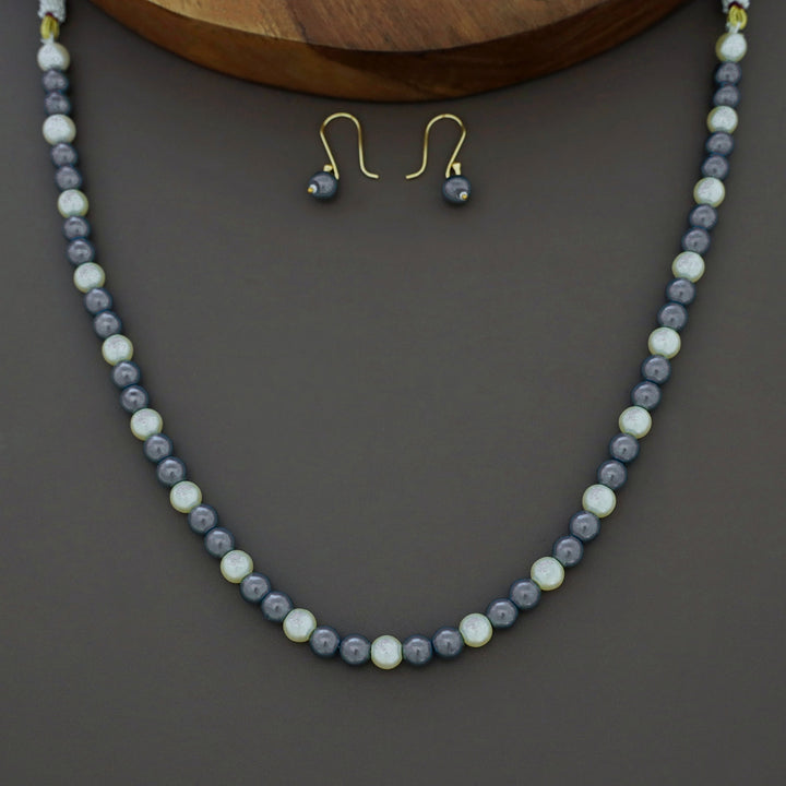 Savannah Pearl Neckpiece With Drop