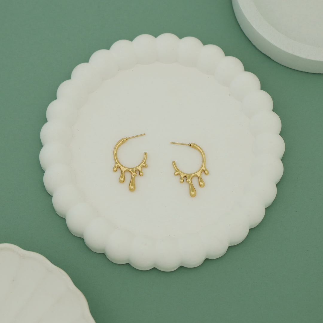 Sia Dripping Golden Hoop