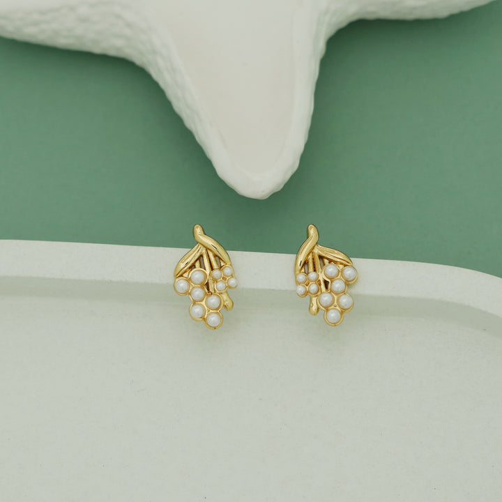 Ellis Golden Pearl Grape Stud