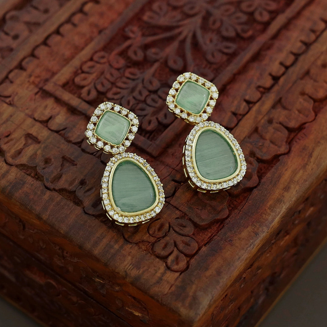 Golden Ednova Glossy Earring
