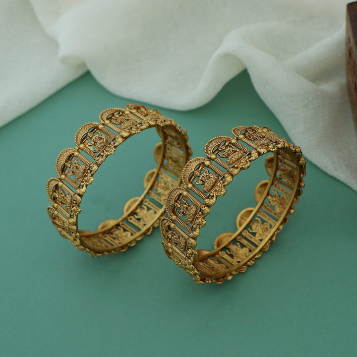 Lakshmika Devi Prathishta Bangle (Set Of 2)