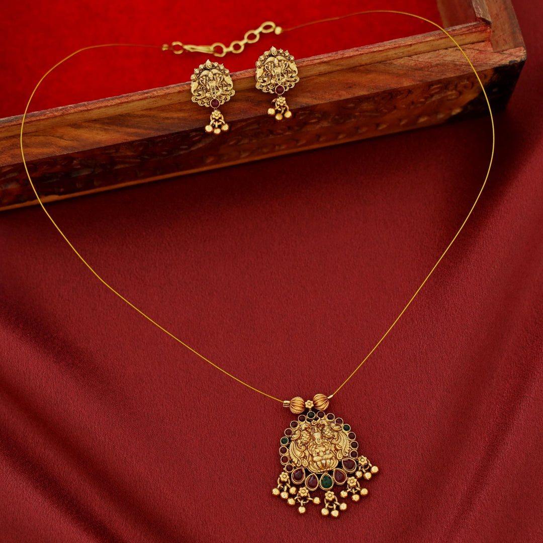 Dharika Devi Mayura String Neckpiece With Earring