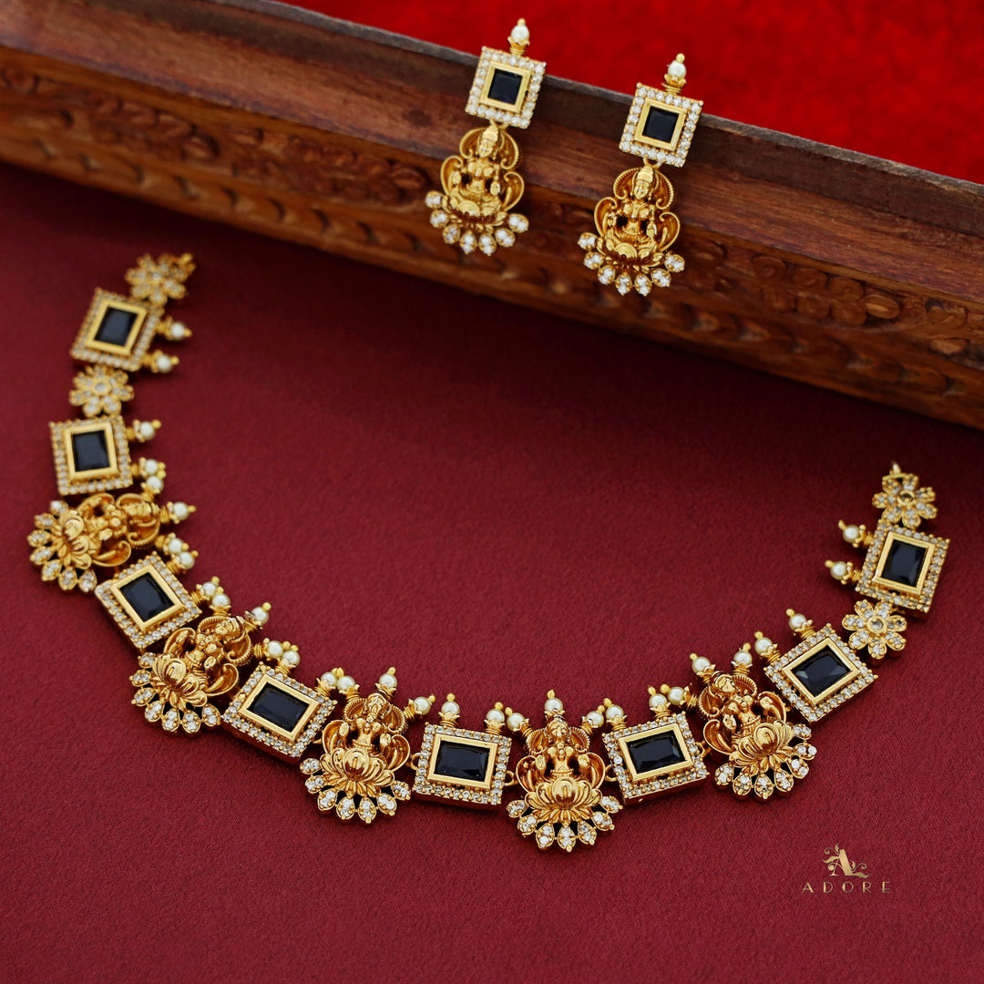 Aiswaryalekshmi Golden Stoned Rectangular Neckpiece With Earring