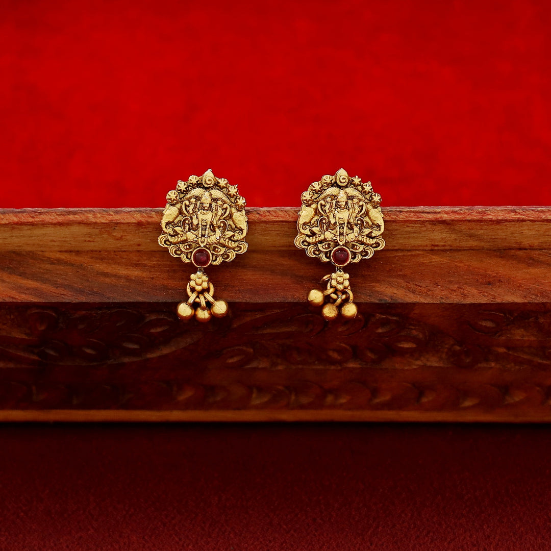 Dharika Devi Mayura String Neckpiece With Earring