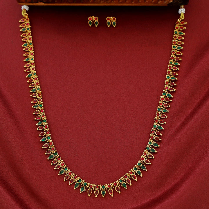 Ujjaini Palakka Neckpiece With Earring