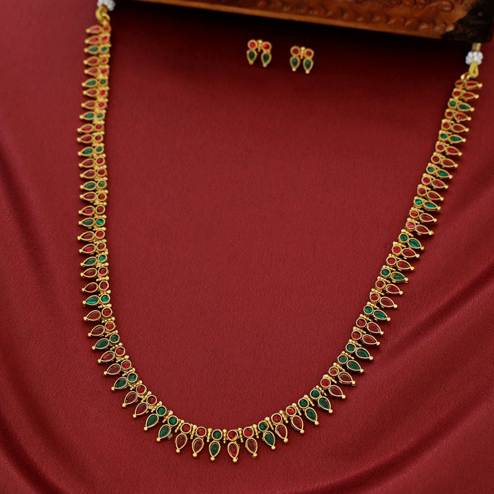 Ujjaini Palakka Neckpiece With Earring
