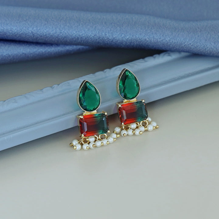 Glossy Valeska Pearl Earring