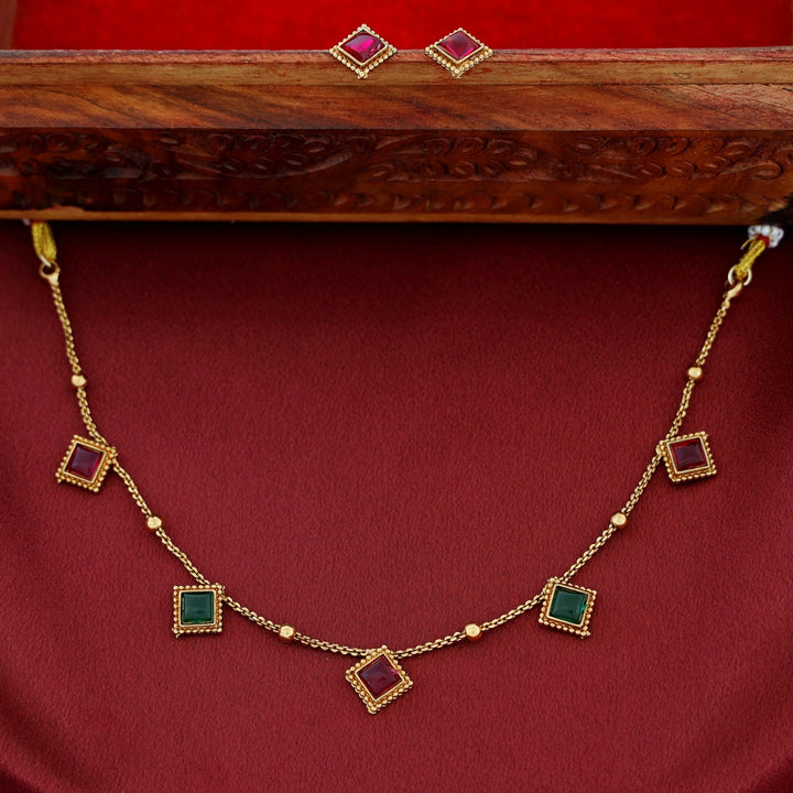 Ashmita Golden Ball Kemp Stone Short Neckpiece With Stud