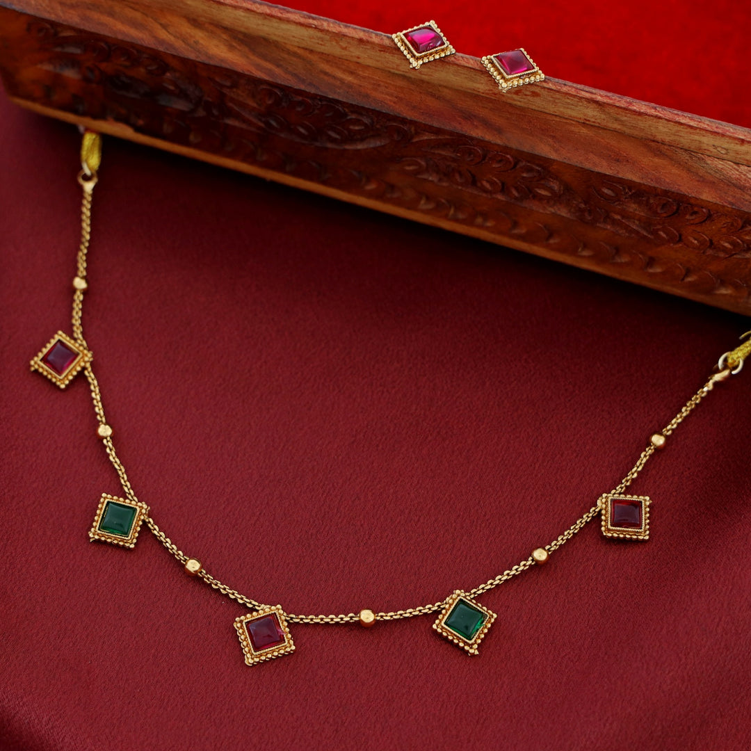 Ashmita Golden Ball Kemp Stone Short Neckpiece With Stud