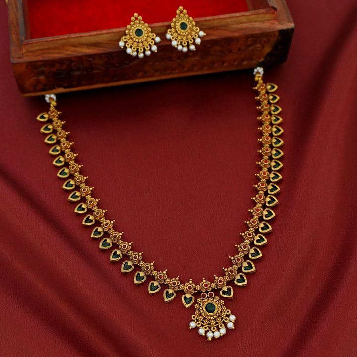 Rakshini Palakka Long Neckpiece With Earring