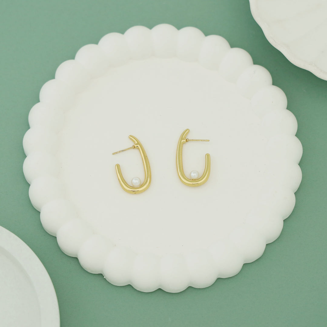 Ruba Pearl Hoop Earring