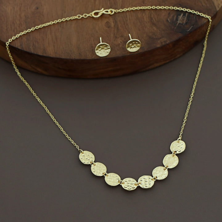 Julina Golden Hammered Neckpiece With Stud