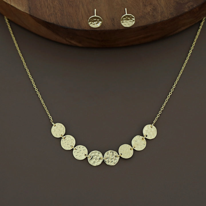 Julina Golden Hammered Neckpiece With Stud