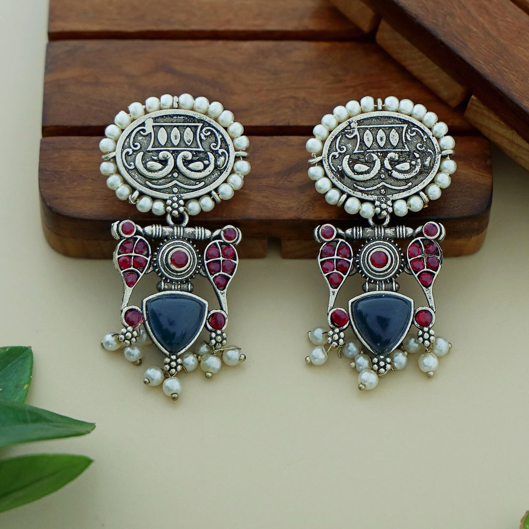 Leila Twin Bird Oval Pearl Earring