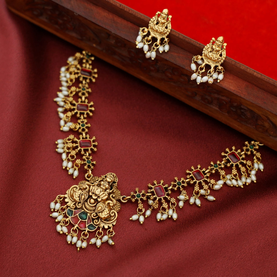 Kridhansha Rice Pearl Short Neckpiece With Earring