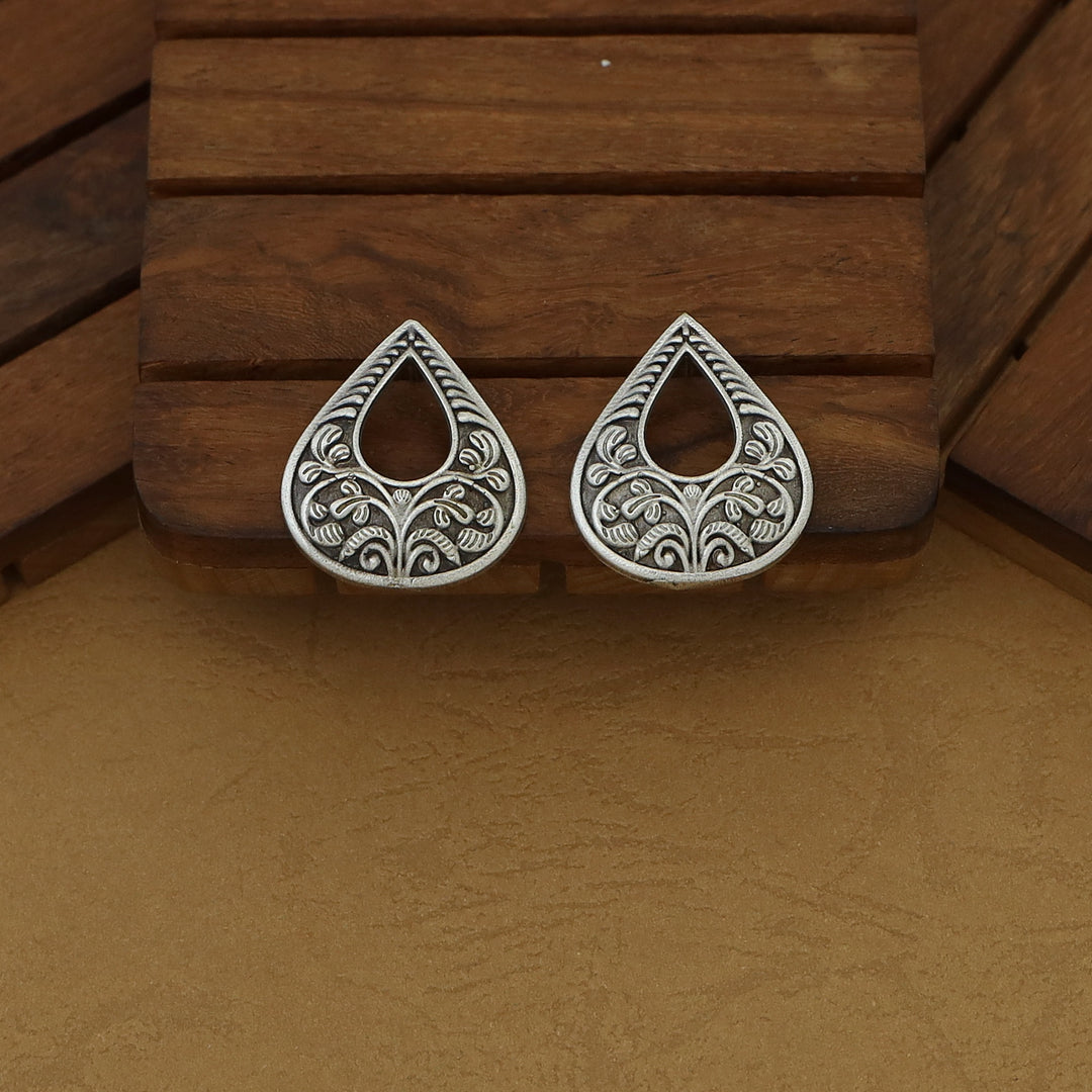 Jagvi Thread Silver Pendant Ghungroo Neckpiece With Earring