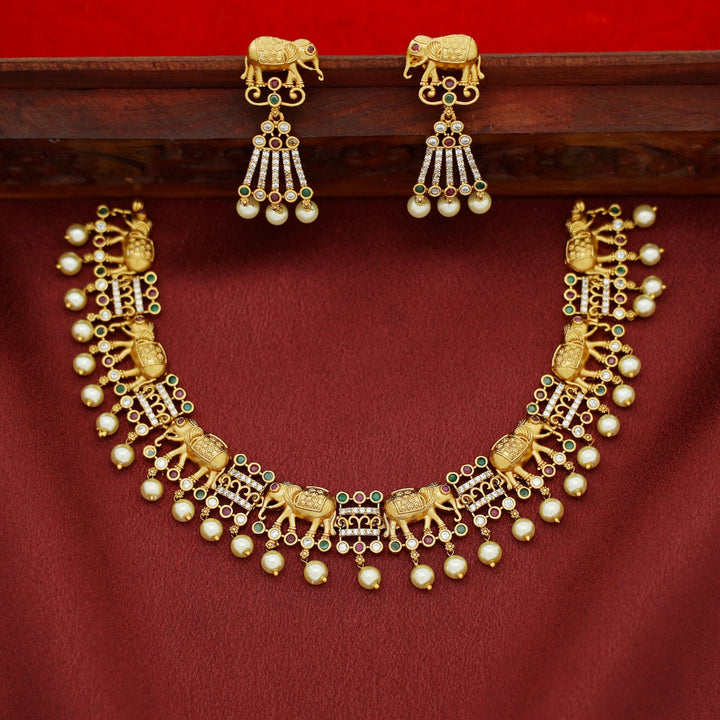 Kaveri Gajavanthi Pearl Short Neckpiece With Earring