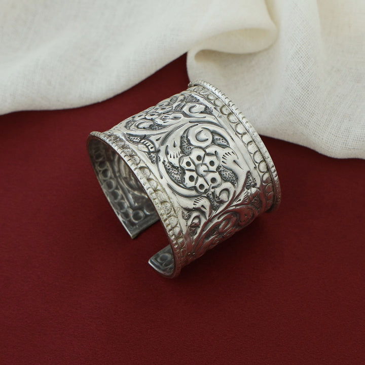 Maalika Antique Silver Hand-Cuff
