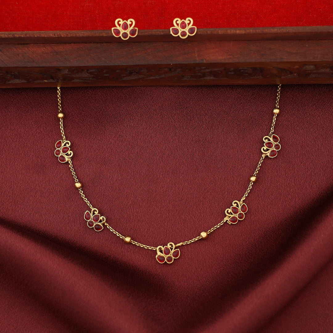 Haniya 5 Lotus Ball Short Neckpiece With Stud