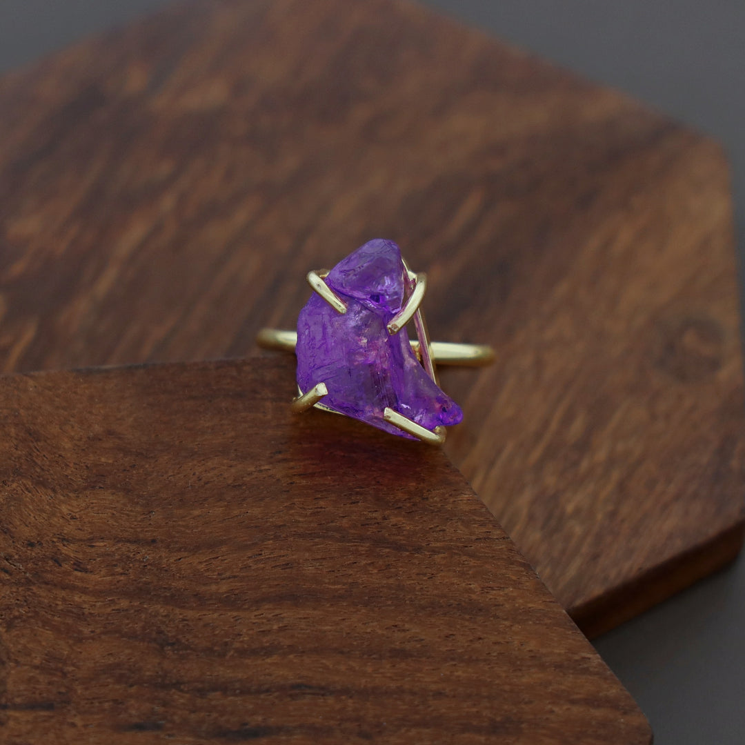 Dilrupa Raw Stone Ring