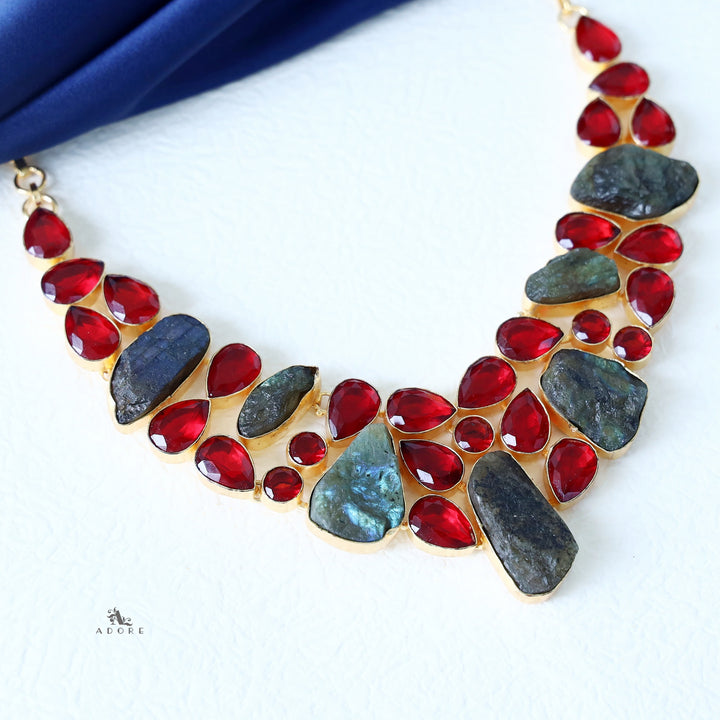 Alodie  Neckpiece