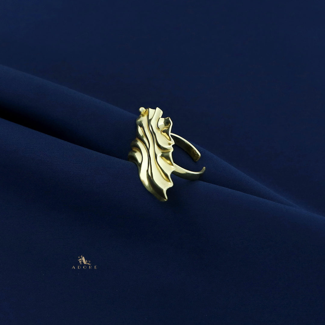 Golden Wrinkled Halia Ring