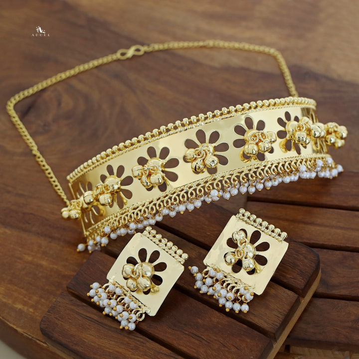 Maahika Golden Ghungroo Pearl Neck Cuff With Earring