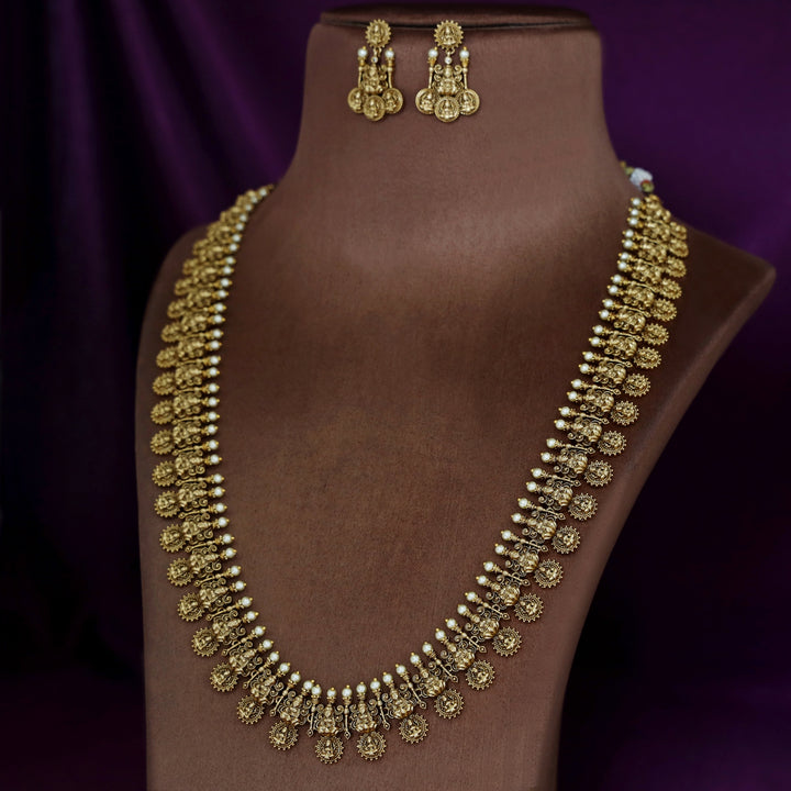 Sarasvati Devi Pearl Long Neckpiece With Earring