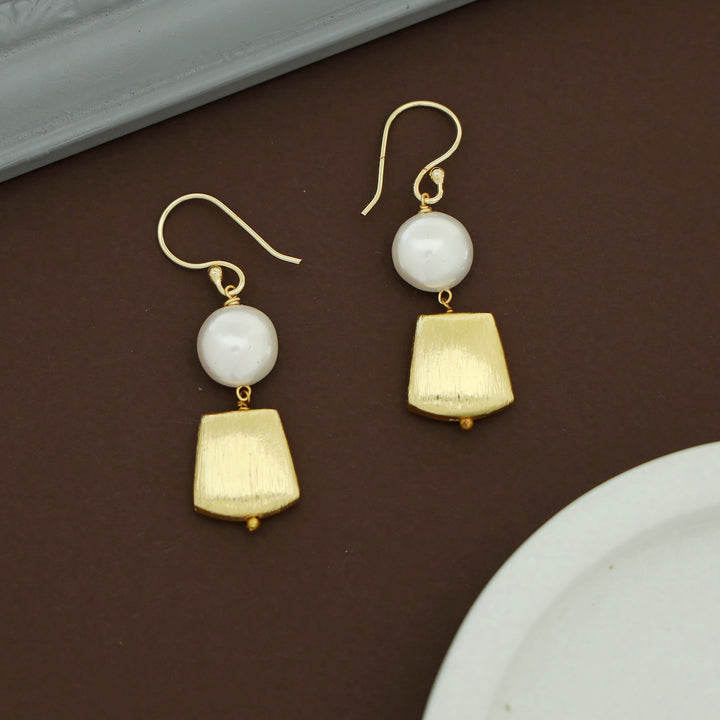 Jaynee Golden Textured Pearl Drop