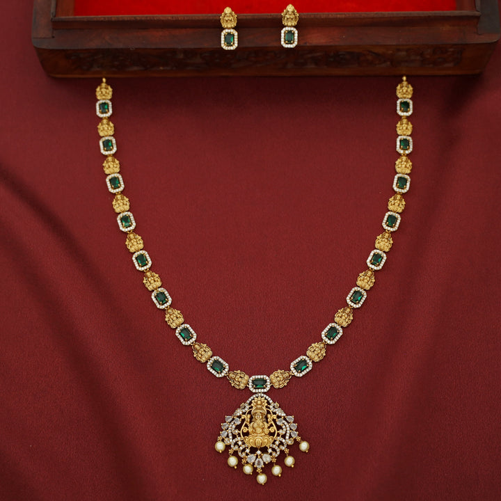Aasha Devi AD Stone Pearl Neckpiece with Earring