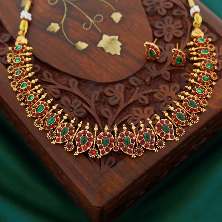 Ananya Kemp Mango Stone Neckpiece With Stud