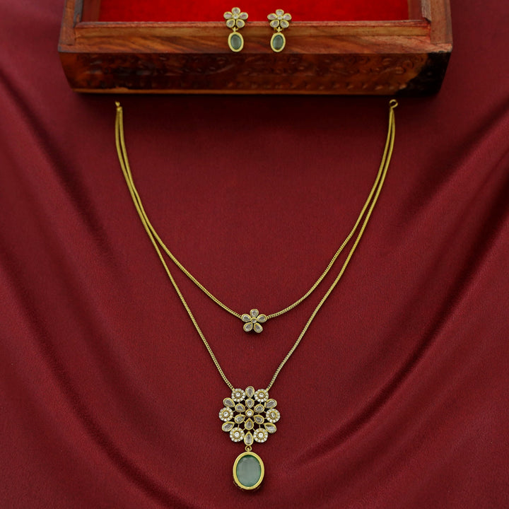 Hiya 2 Layer Blossom Flower Neckpiece With Earring