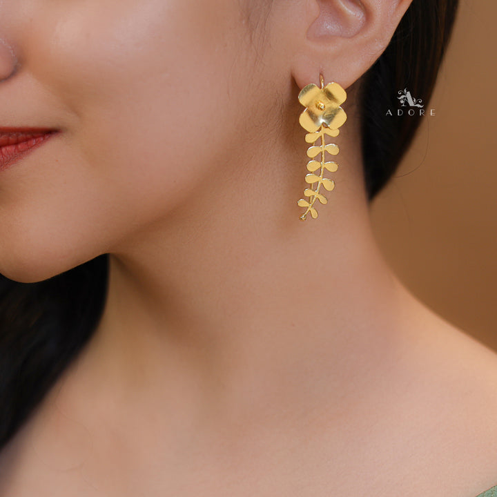 Golden Floral Leaf Drop