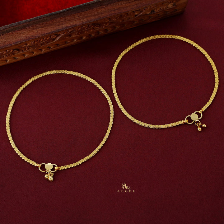 Laasya Golden Anklet