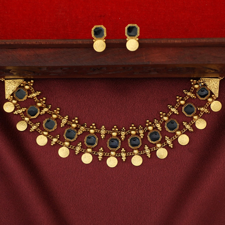 Jyotirmayee Mini Kashi Octagon Enamel Choker With Earring