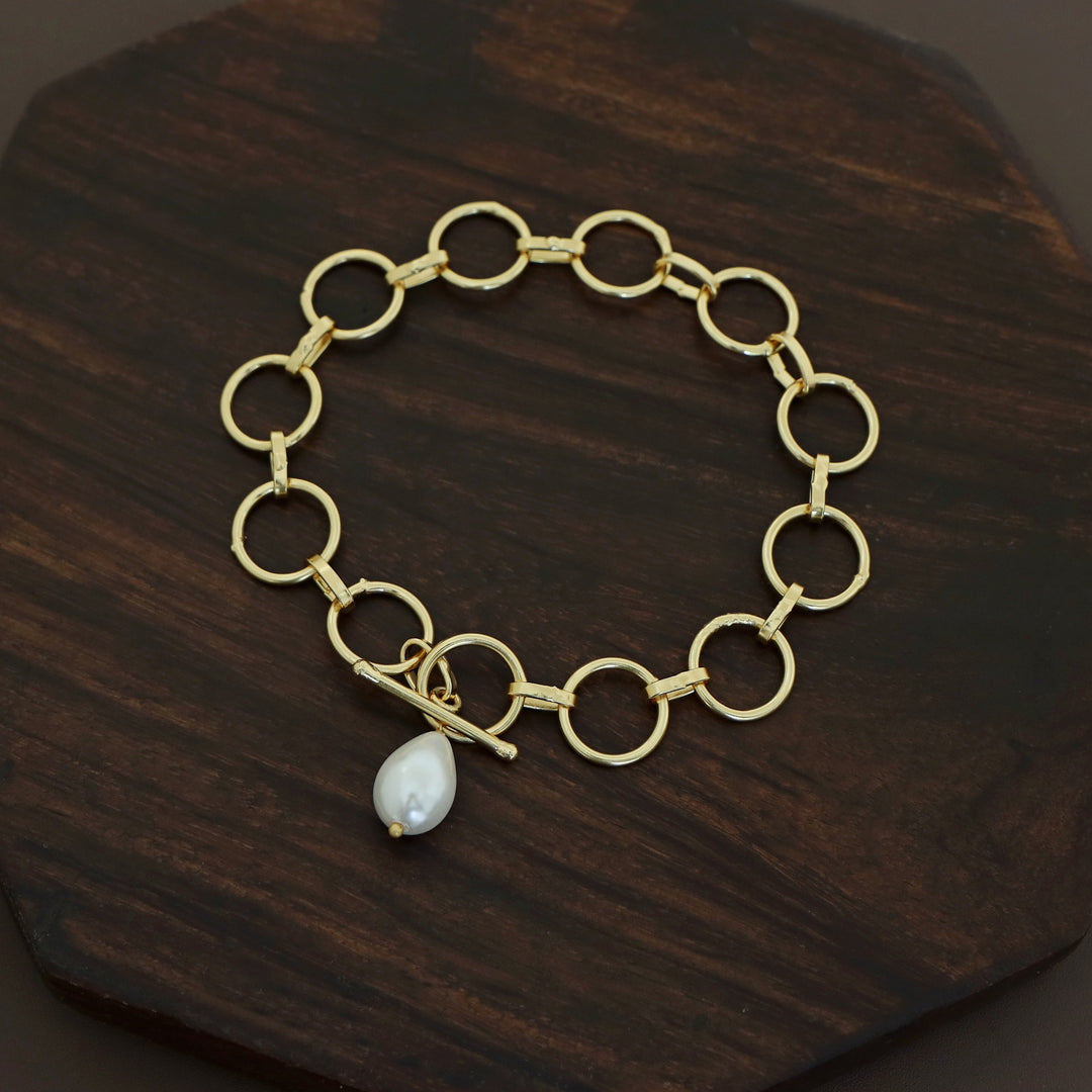 Golden Circle Pearl Link Lock Bracelet
