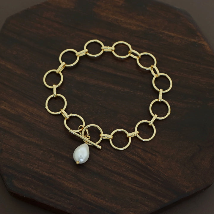 Golden Circle Pearl Link Lock Bracelet
