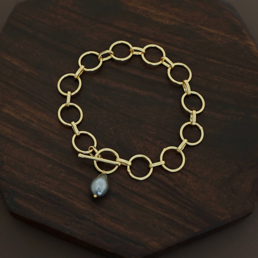 Golden Circle Pearl Link Lock Bracelet