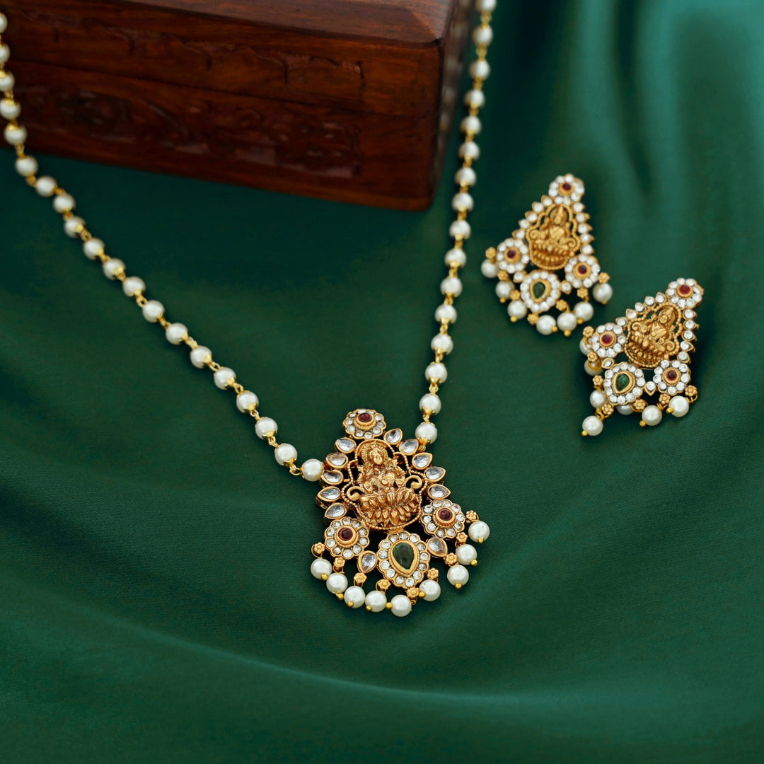 Hemamalini Golden Lekshmi Pearl Neckpiece With Earring