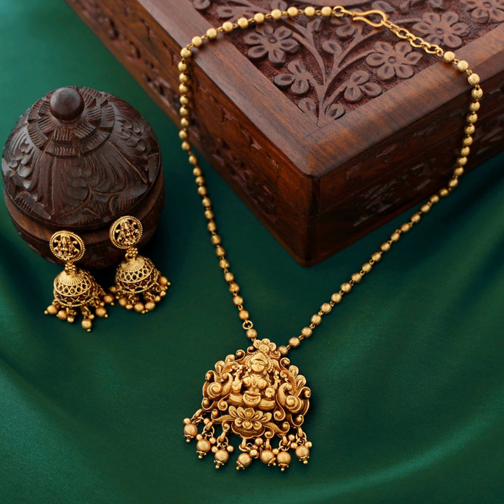 Vasudha Devi Ball Pendant Neckpiece With Earring
