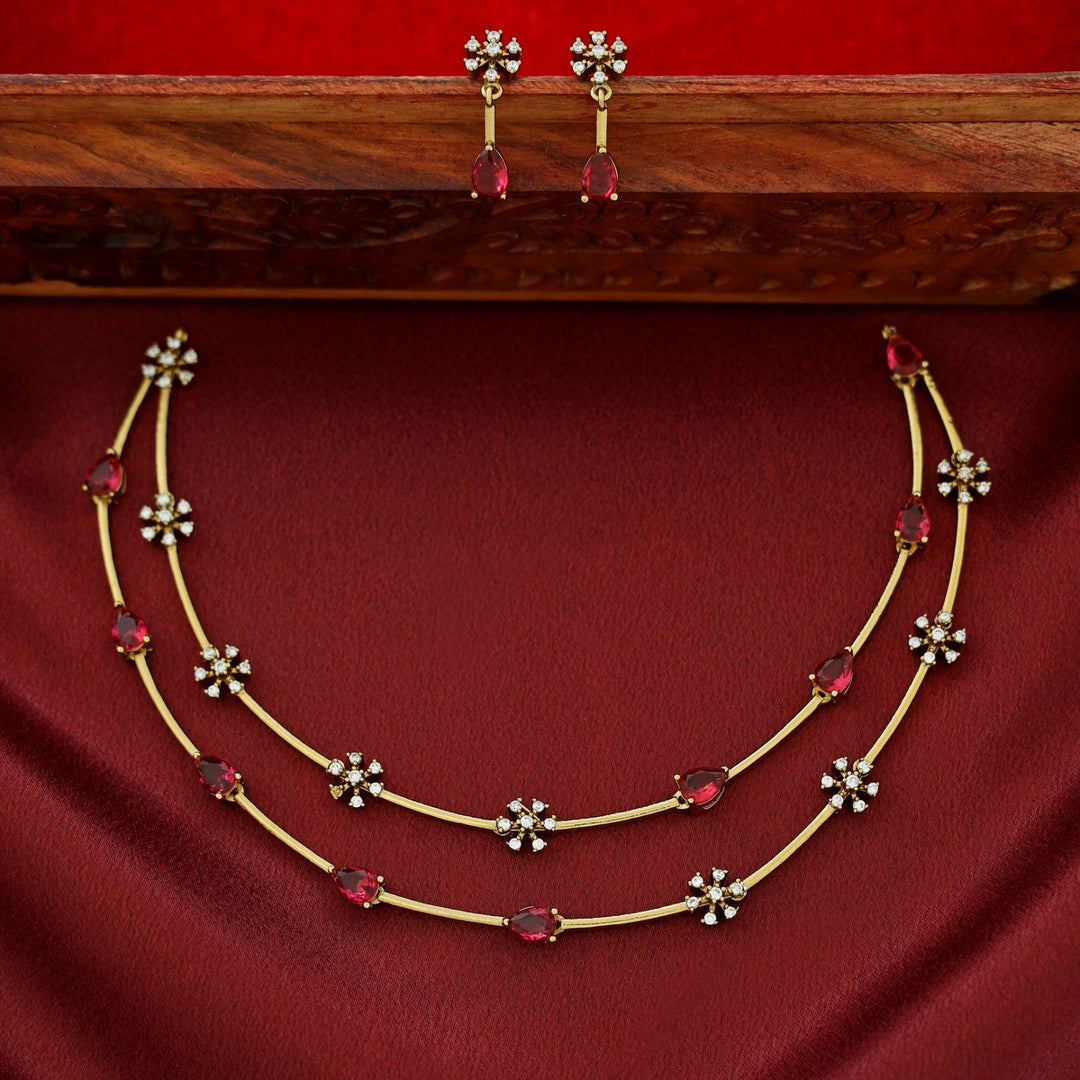 Sayali Half Glossy 2 Layer Stiff Neckpiece With Earring