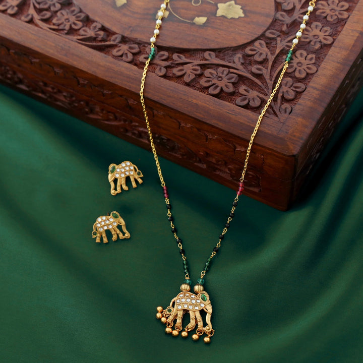 Hastin Golden Mammoth Neckpiece With Earring