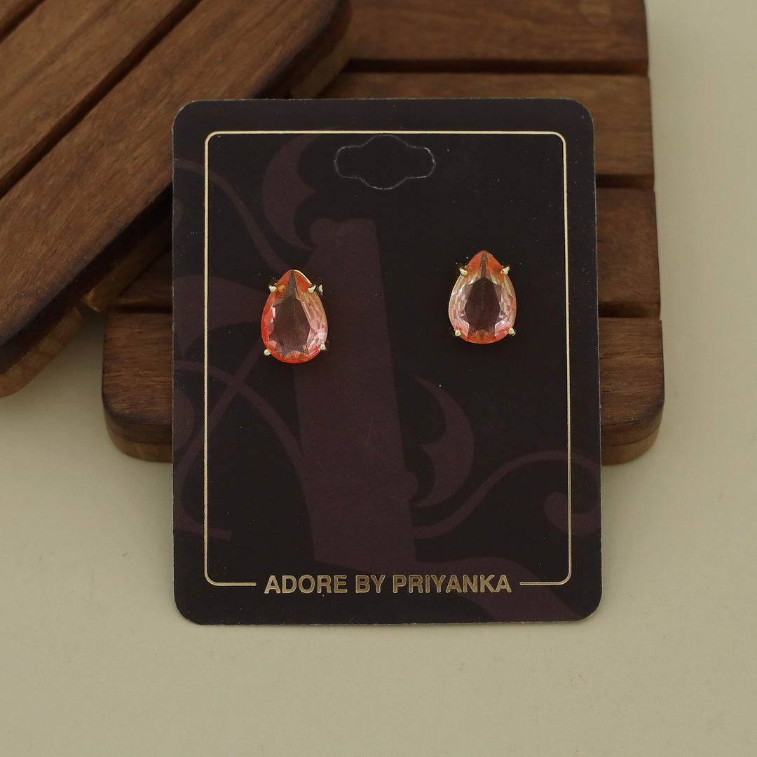 Glossy Rain Drop Claw Stud