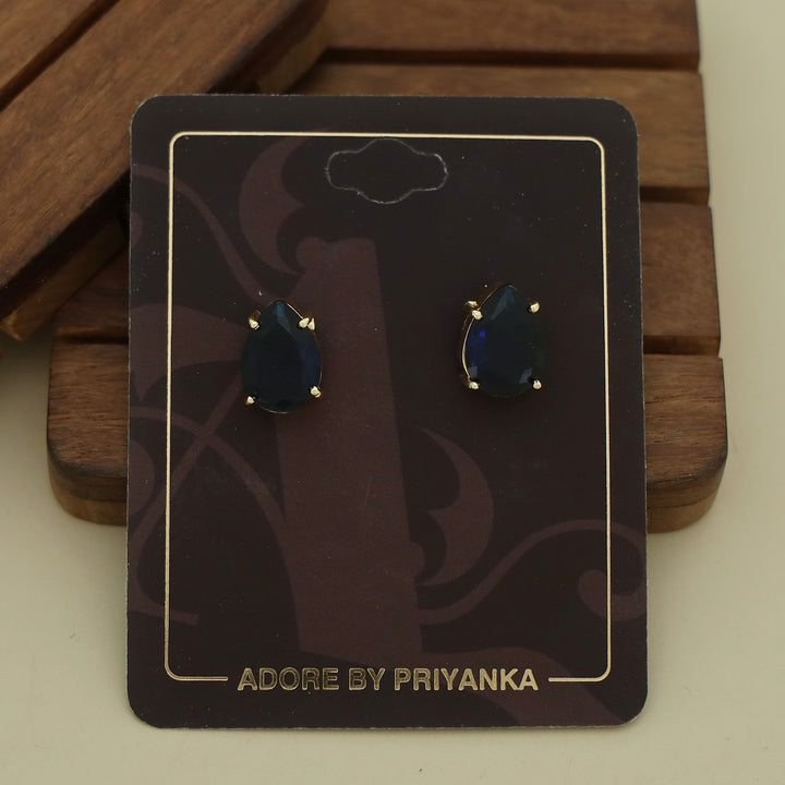 Glossy Rain Drop Claw Stud