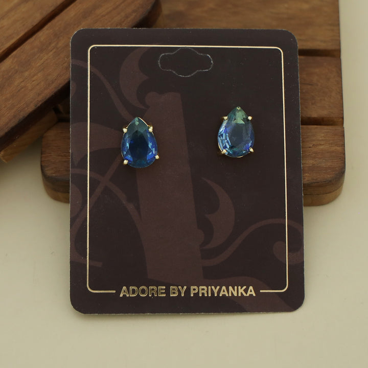 Glossy Rain Drop Claw Stud