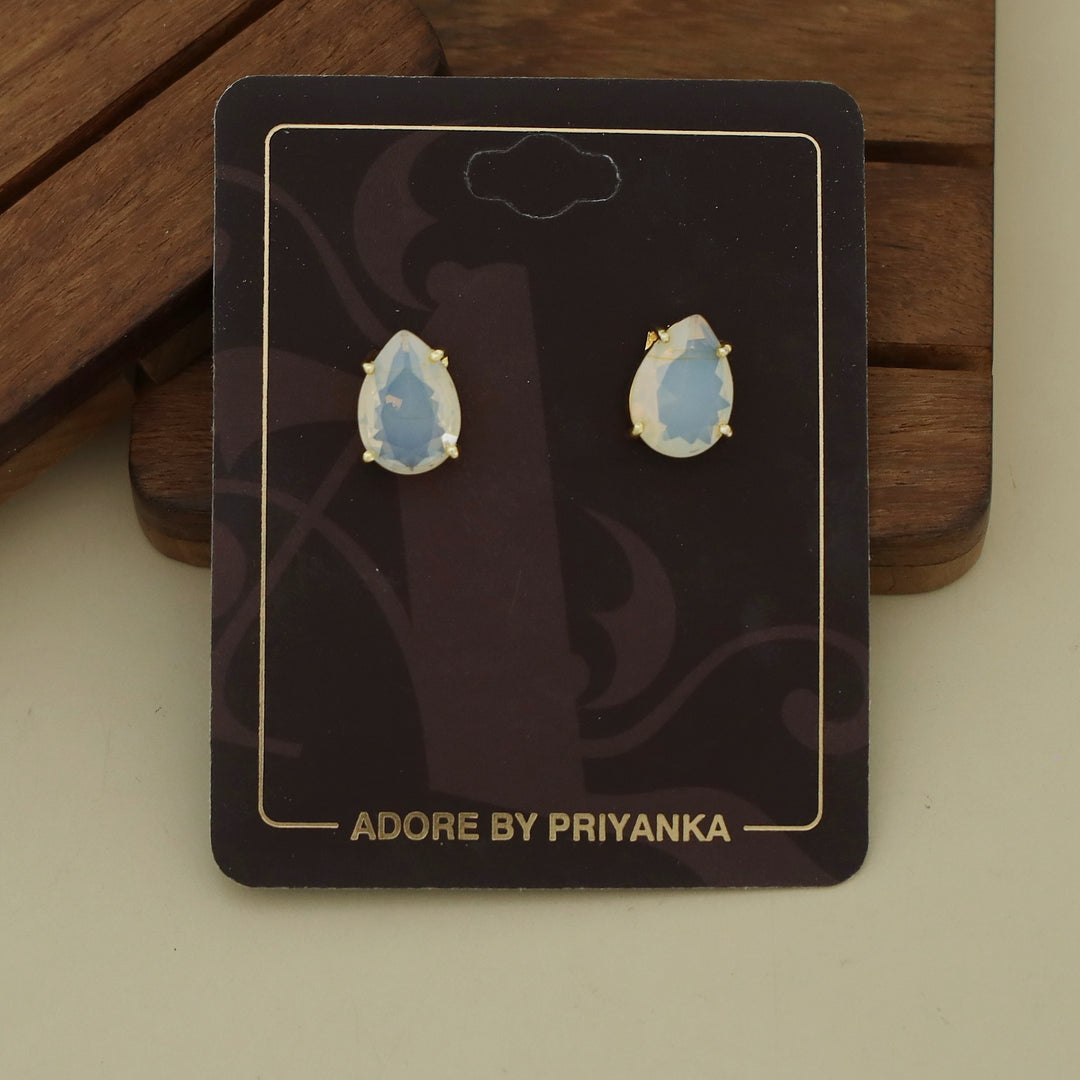 Glossy Rain Drop Claw Stud