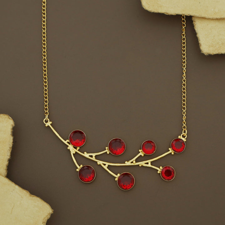 Sitara Golden Chainy Leaf Circle Glossy Neckpiece