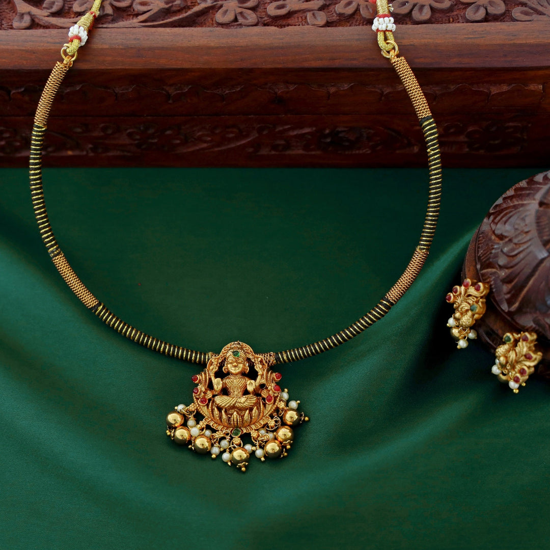 Vihank Devi Ball Pendant Wire Neckcuff With Earring