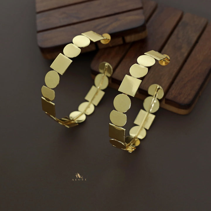 Golden Geometrical Hoop