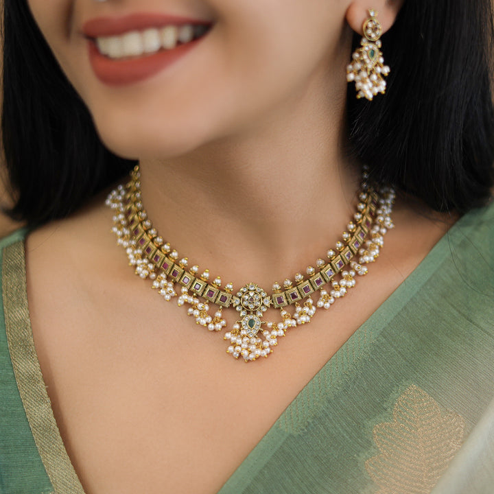 Premium Akanshi Pearl Bridal Short Neckpiece With Earring